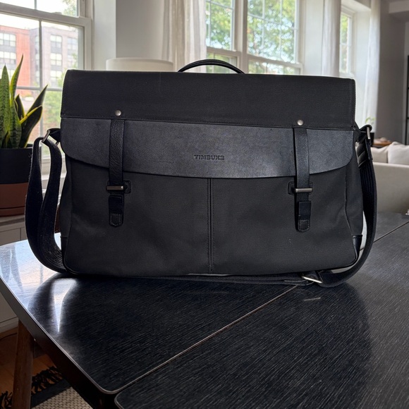 Timbuk2 Black Commuter Messenger Bag - Picture 2 of 10